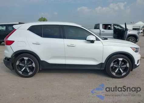 2019 Volvo Xc40 T5 Inscription z USA, uszkodzony, nr VIN YV4162UL2K2055797